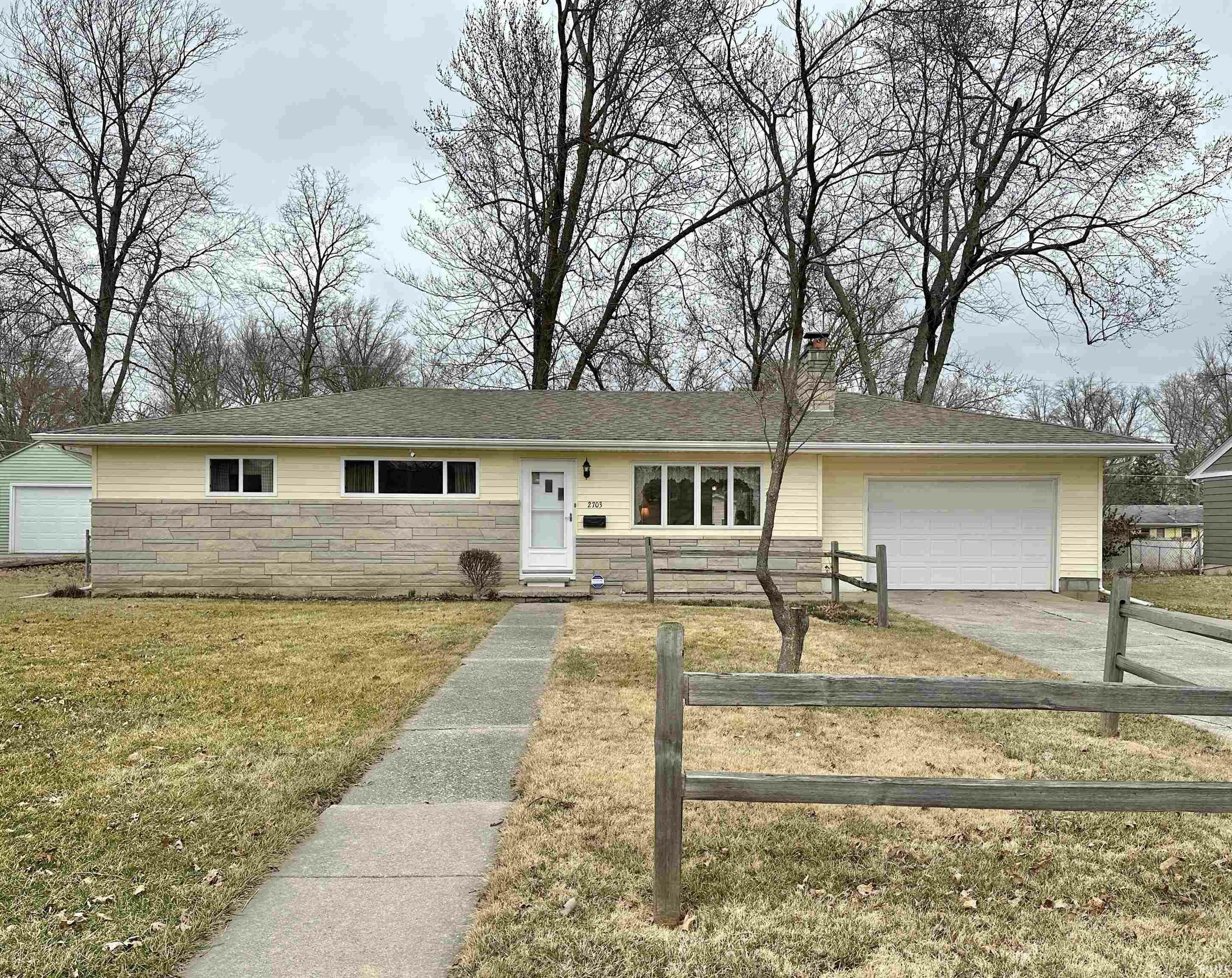 Property Photo:  2703 E Maple Grove Avenue  IN 46806 