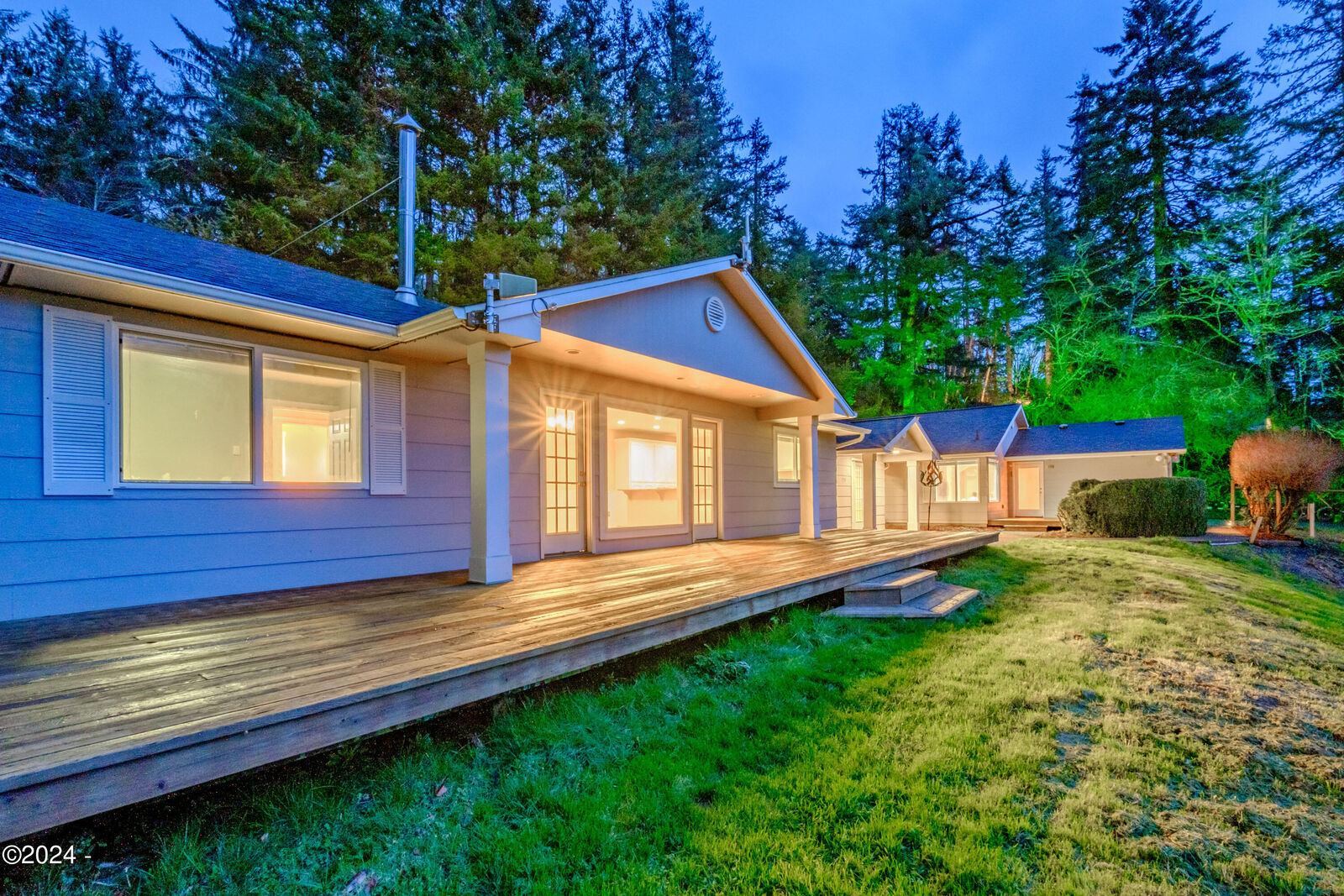 Property Photo:  7515 Yaquina Bay Road  OR 97365