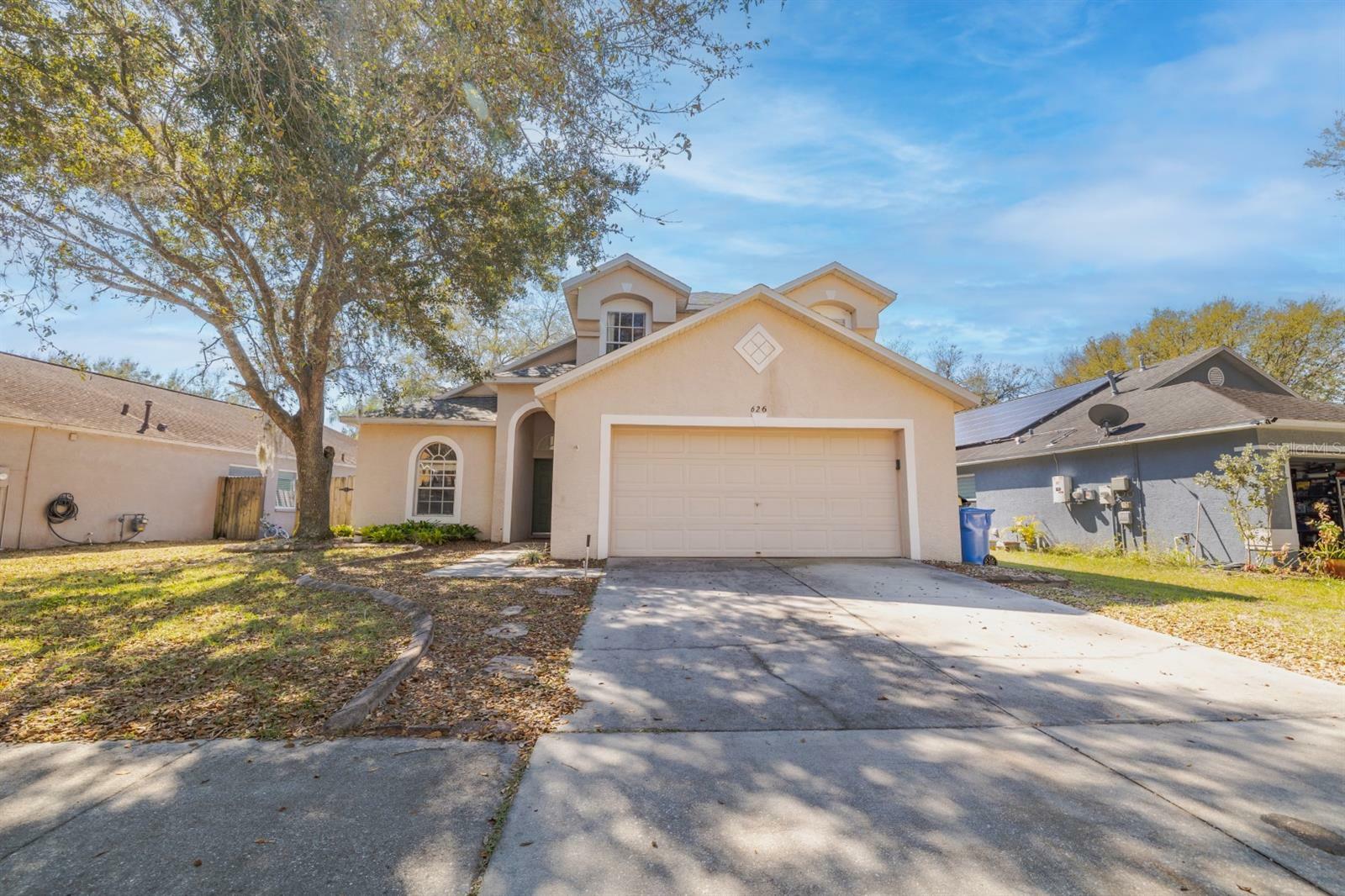 Property Photo:  626 Somerstone Drive  FL 33594 