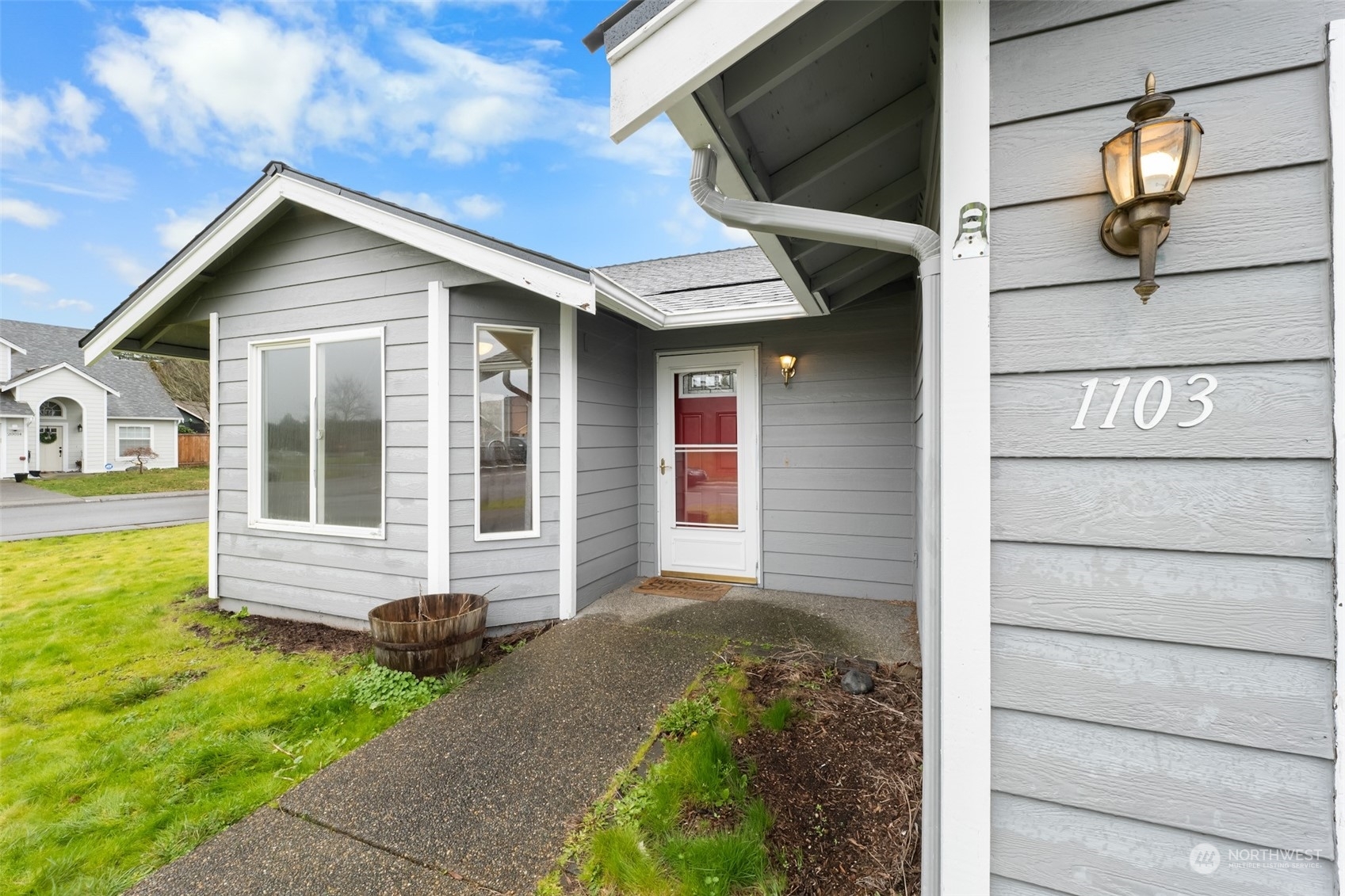 Property Photo:  1103 201st Street E  WA 98387 