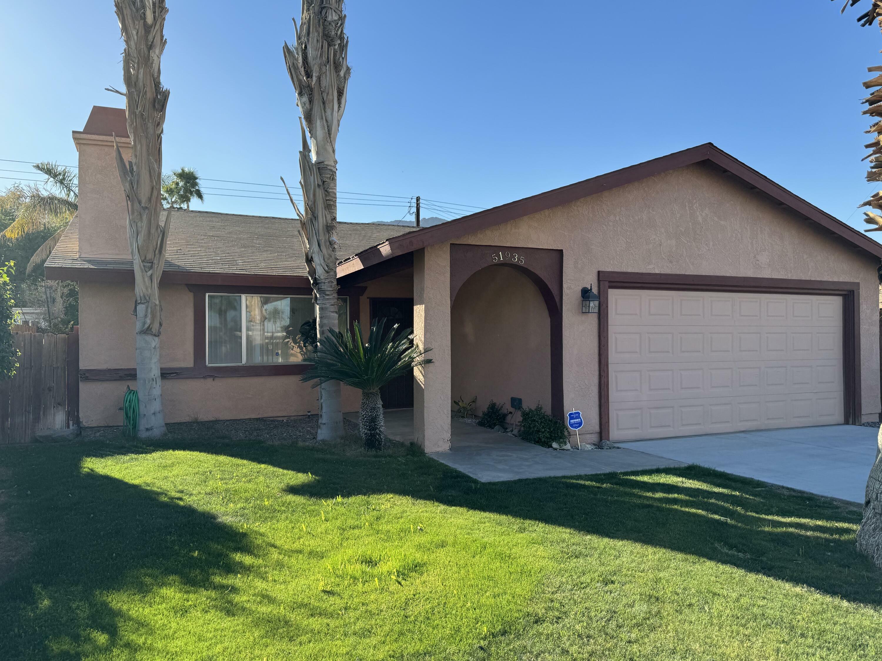 Property Photo:  51935 Avenida Villa  CA 92253 