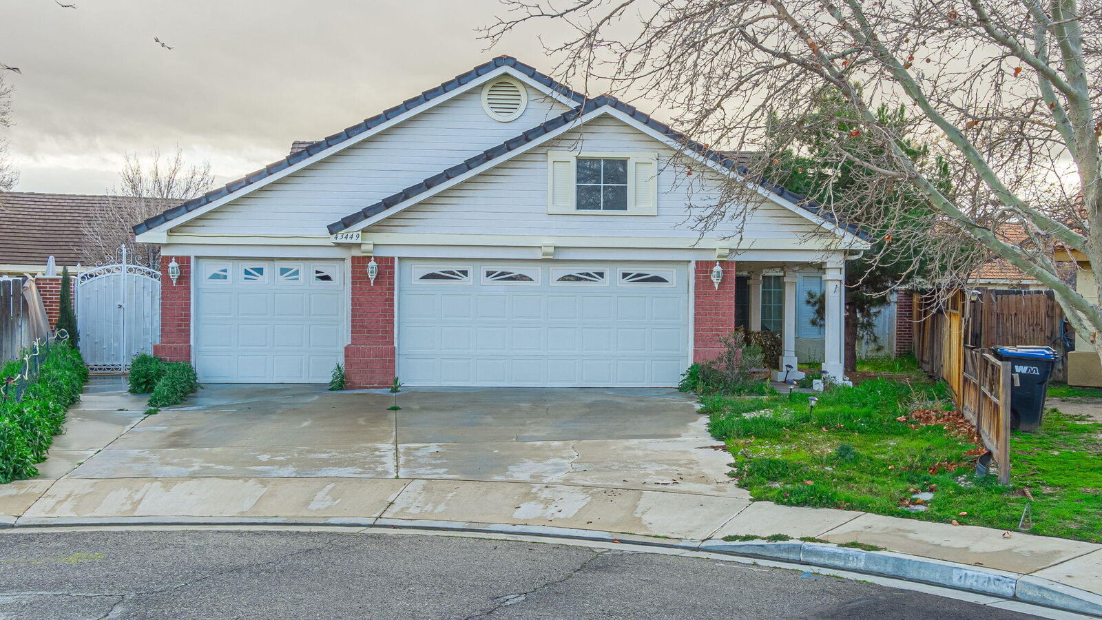Property Photo:  43449 Urbana Lane  CA 93535 