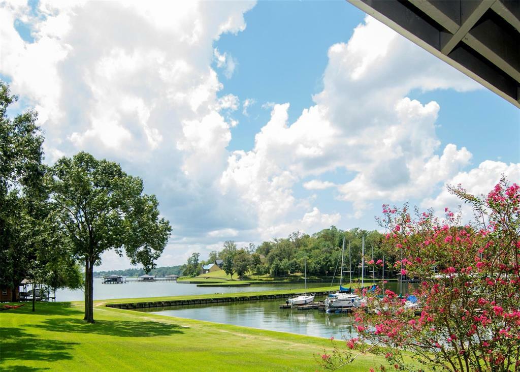 Property Photo:  190 Harbour Row Drive  TX 77331 