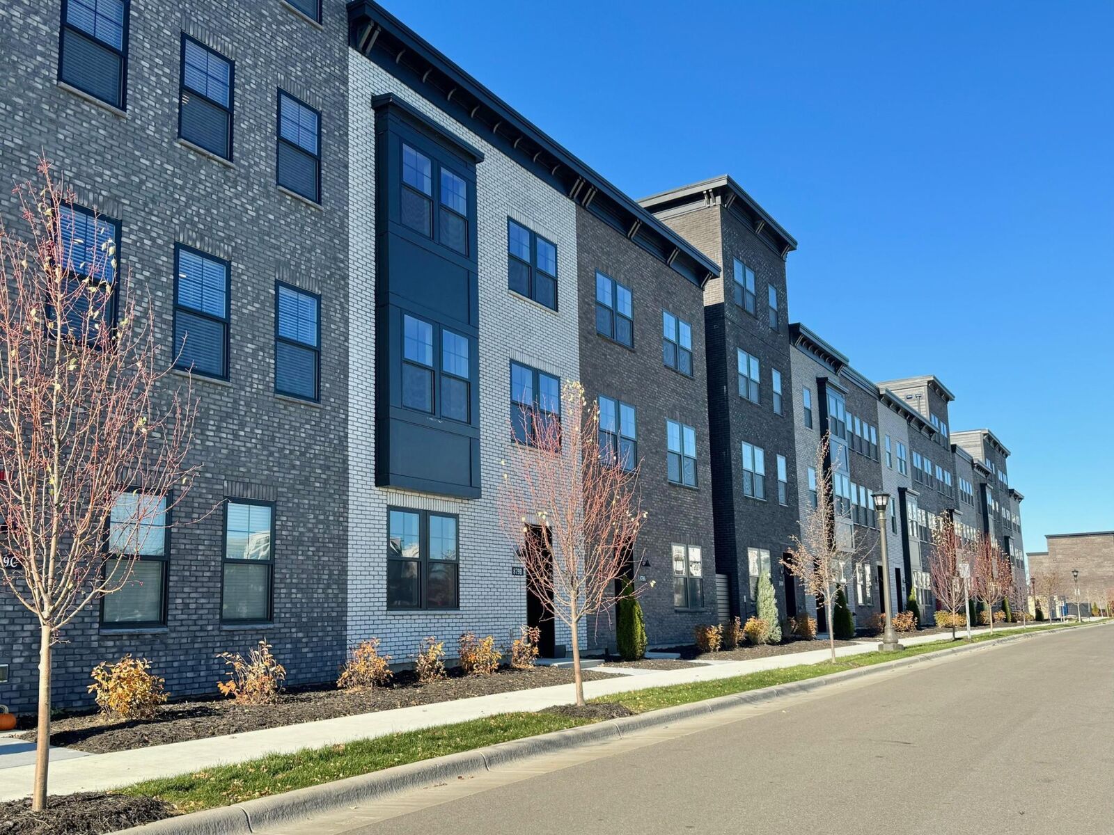 Property Photo:  905 Woodlawn Avenue F  MN 55116 