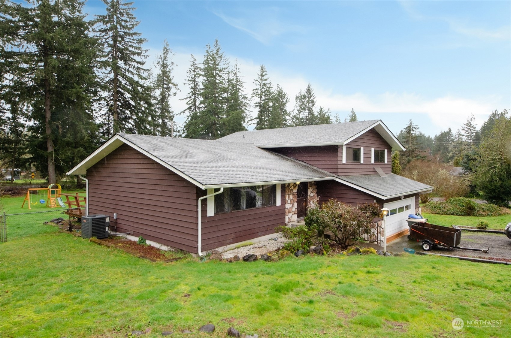 Property Photo:  811 Marci Court SE  WA 98589 