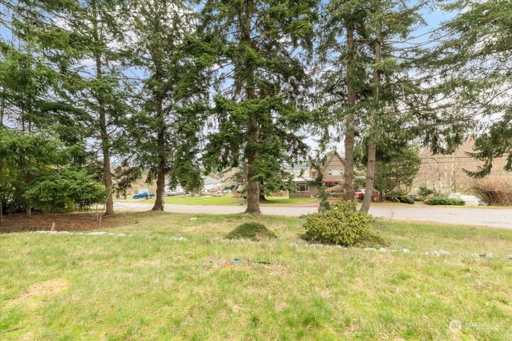 Property Photo:  5019 Cascade Place  WA 98277 