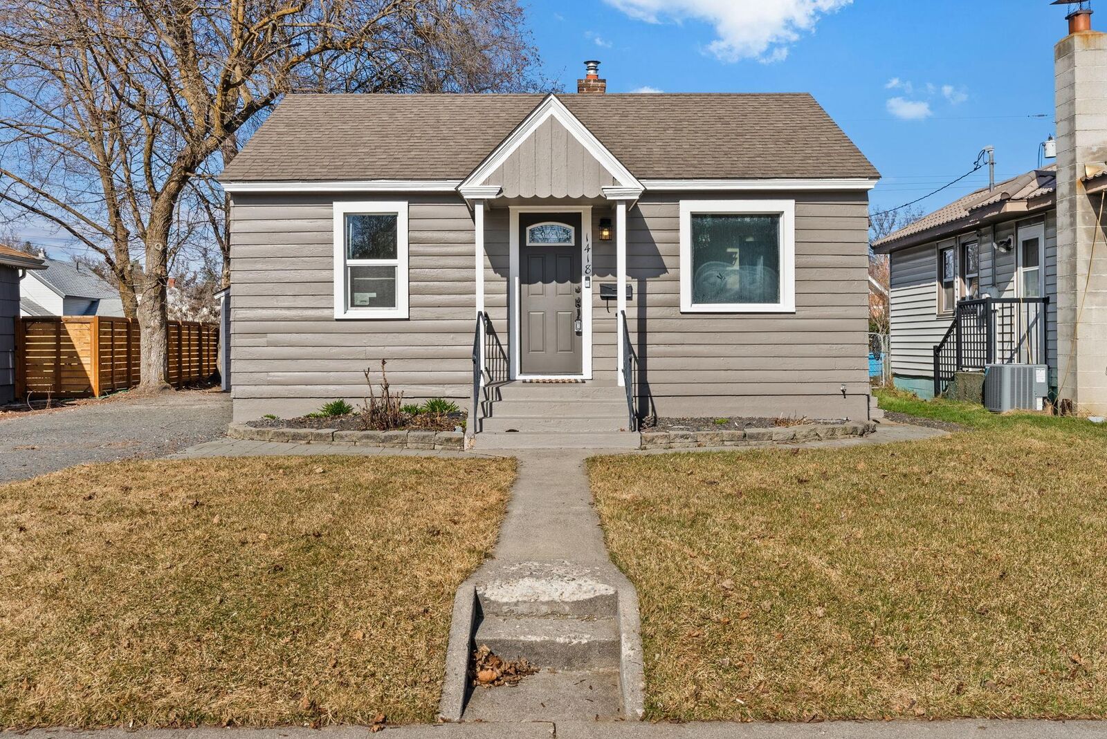 Property Photo:  1418 W Chelan Ave  WA 99205 