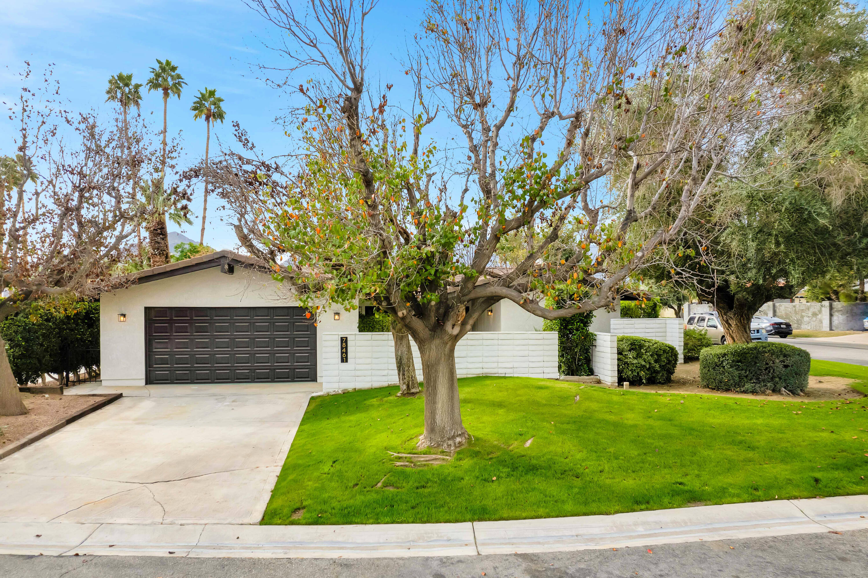 Property Photo:  78461 Calle Huerta  CA 92253 