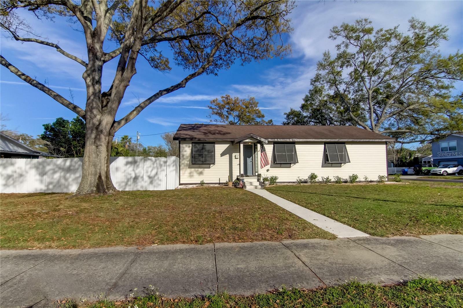 Property Photo:  5101 Dr Martin Luther King Jr Street N  FL 33703 