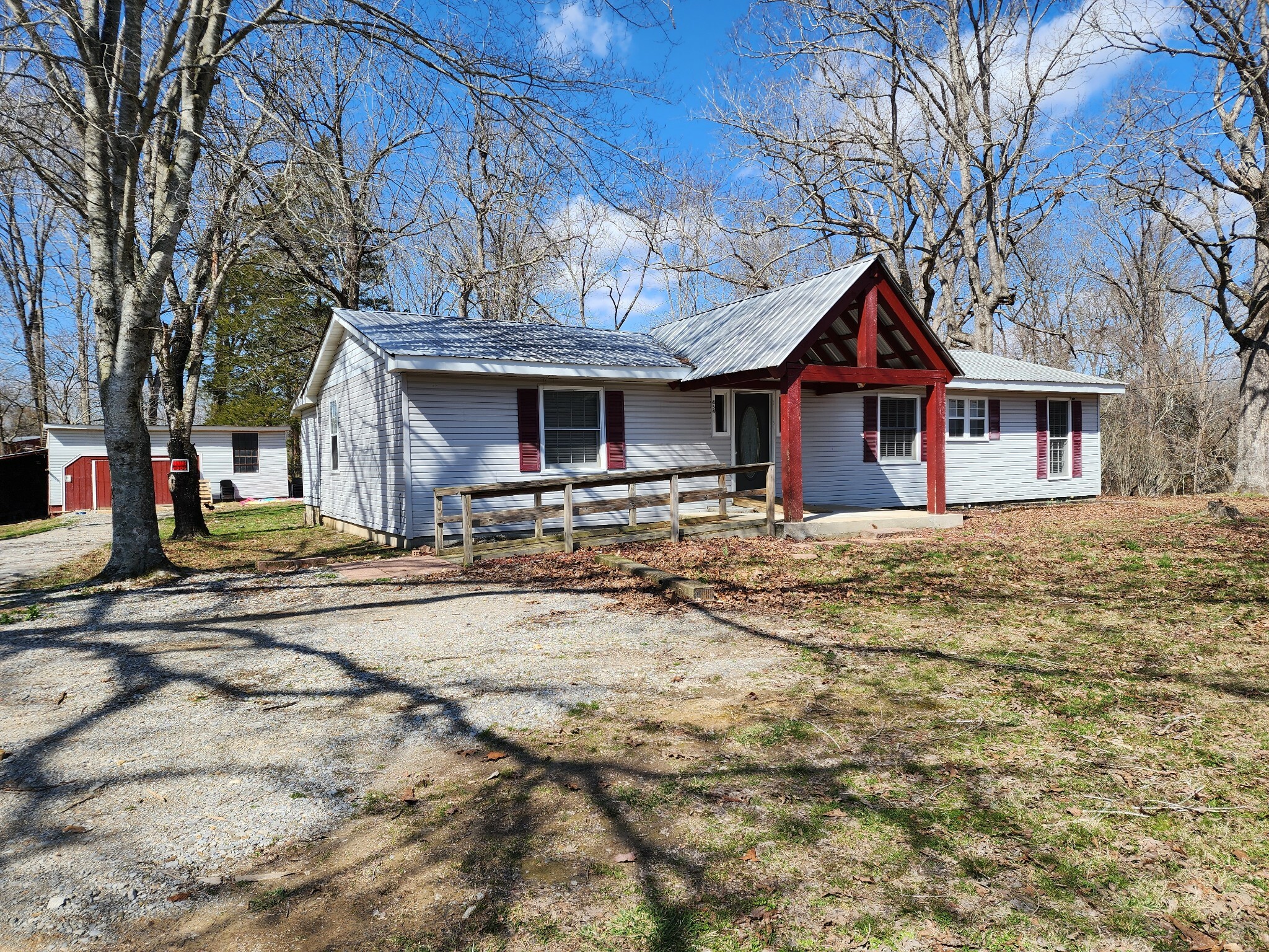 Property Photo:  454 Waterloo Rd  TN 38486 