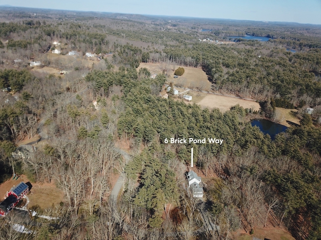 Property Photo:  6 Brick Pond Way  MA 01463 