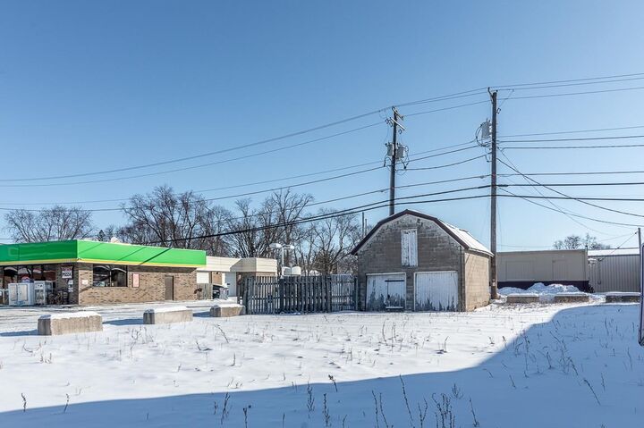 Property Photo: 226 N Main Street WI 54165-1310