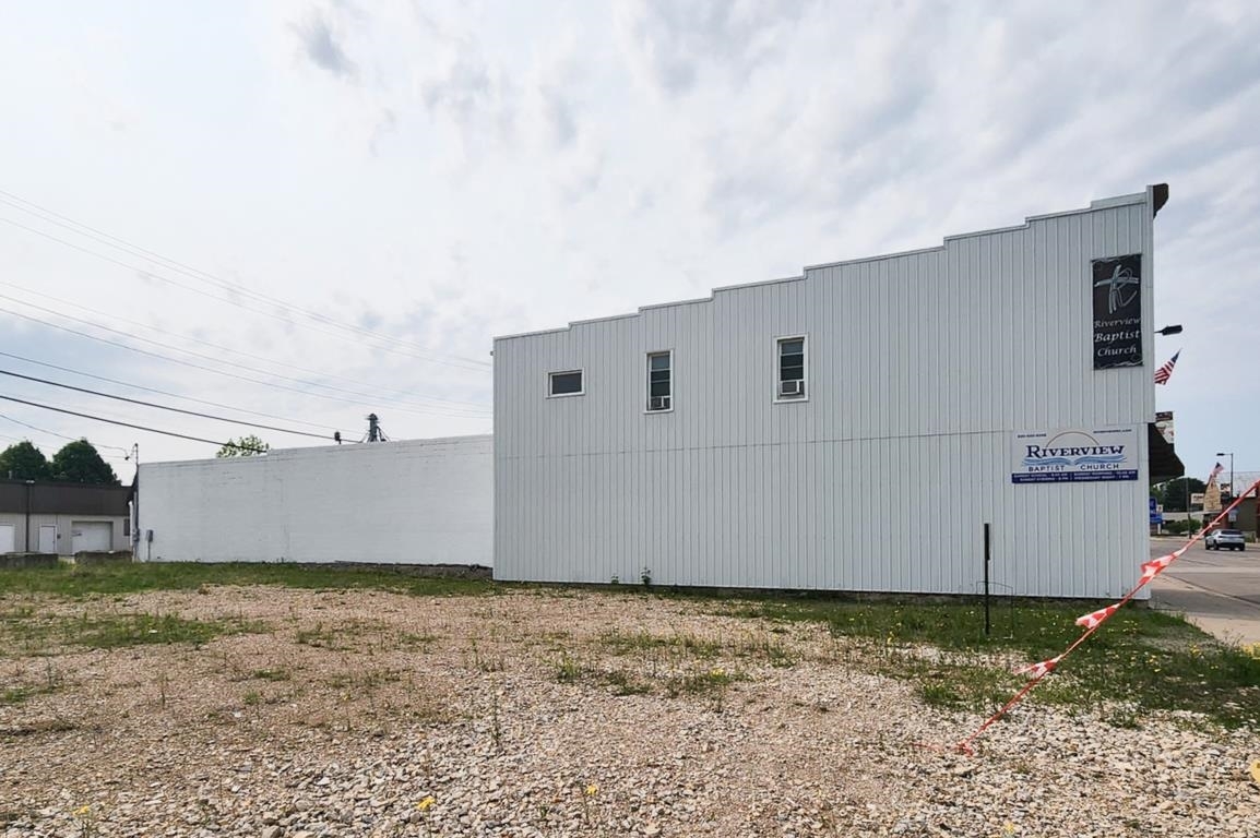 Property Photo: 226 N Main Street WI 54165-1310
