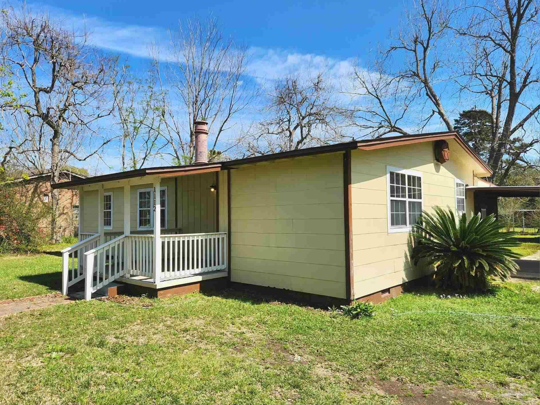 Property Photo: 1112 Concordia Blvd FL 32505