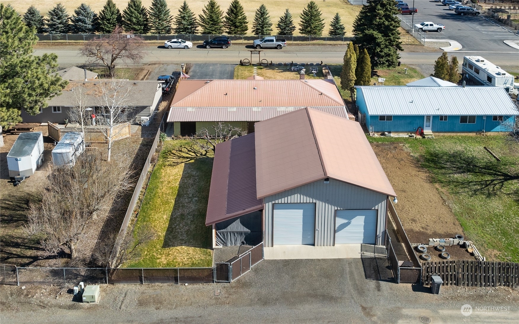 Property Photo:  601 N Okanogan Street  WA 98934 