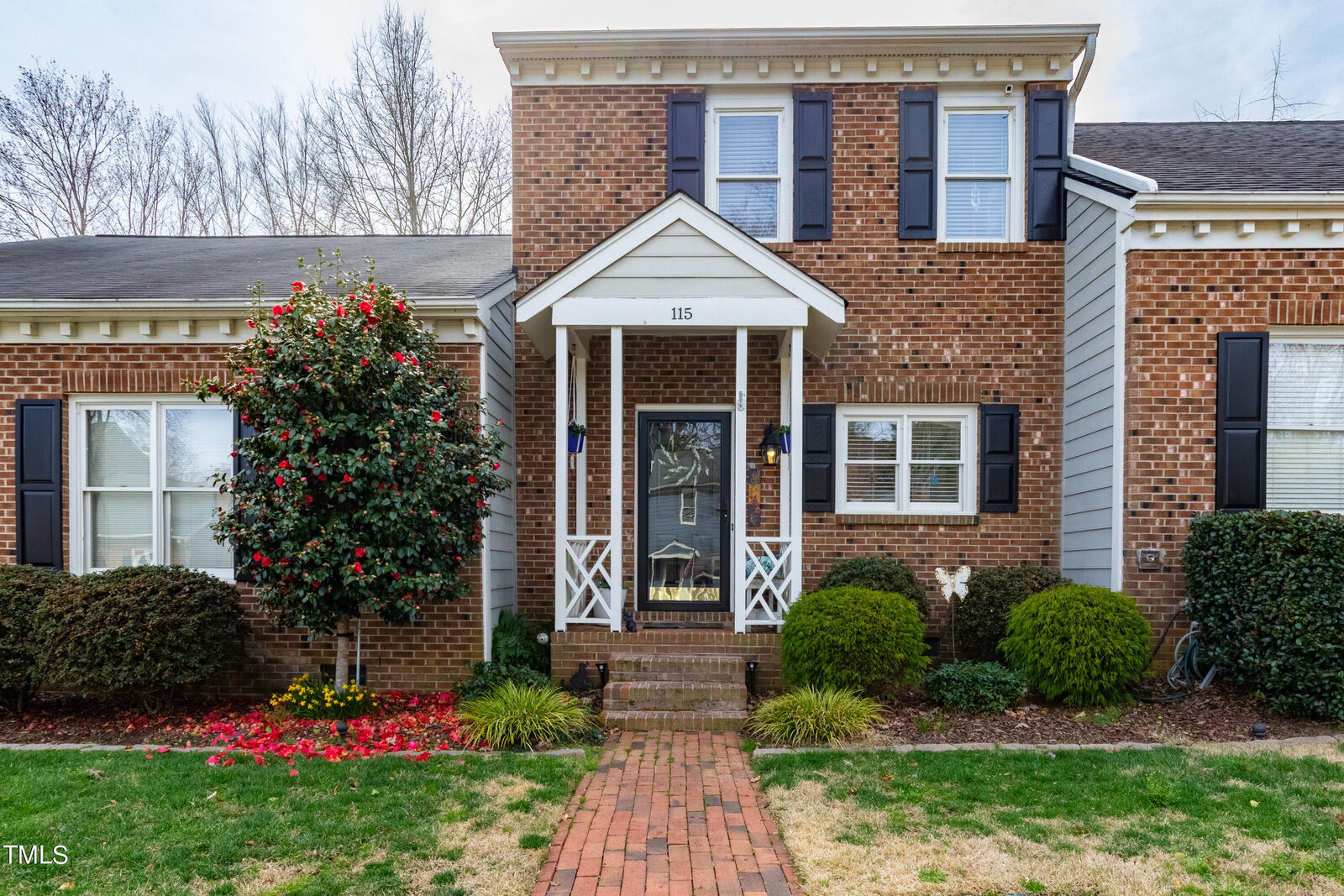 Property Photo: 115 Granby Court NC 27511