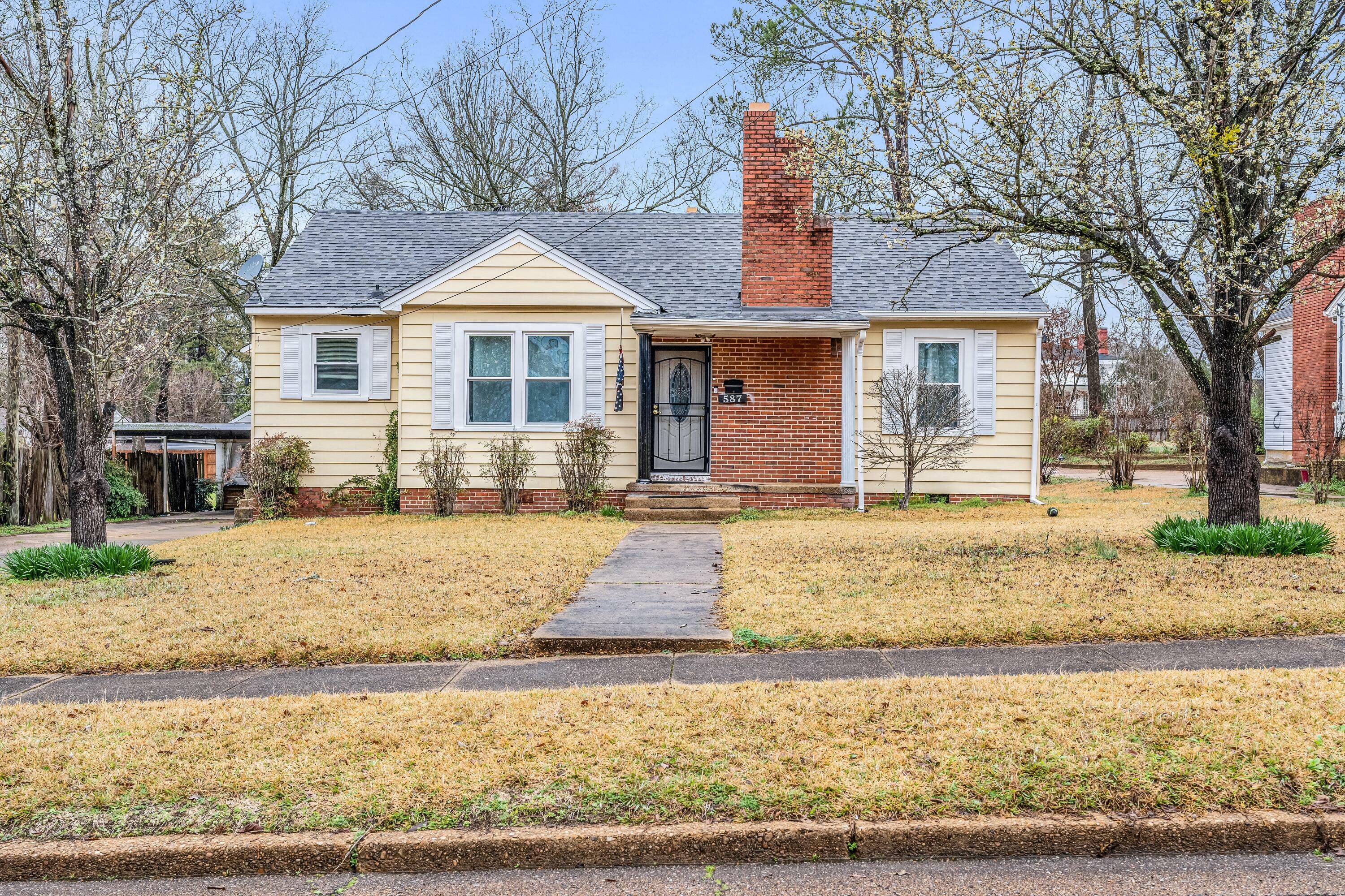 Property Photo:  587 E Westbrook St  MS 39773 