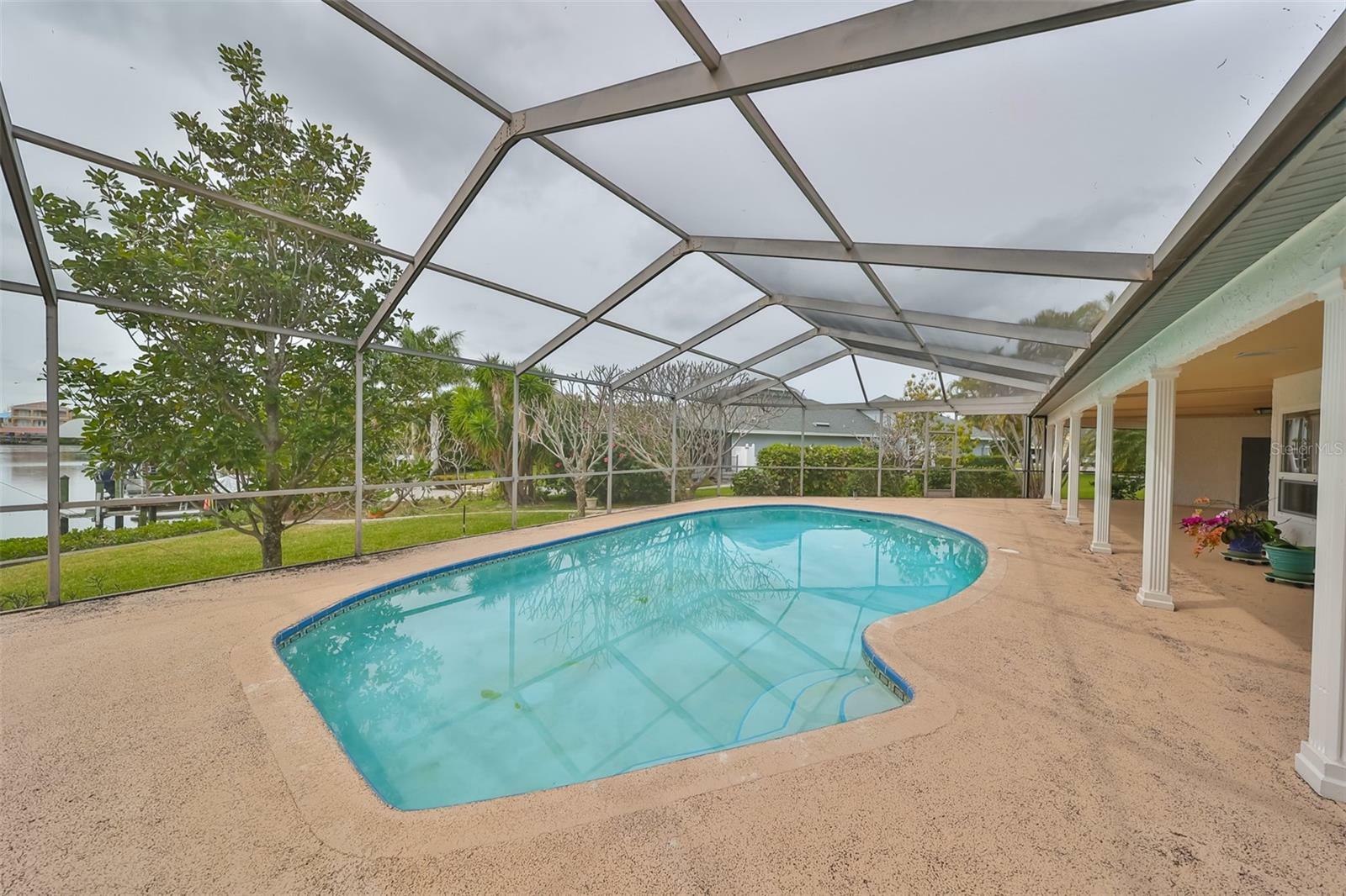 Property Photo:  1304 Cobia Cay Drive  FL 33572 