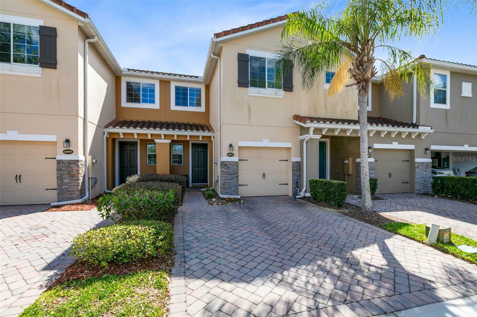 Property Photo: 1971 Silverweed Way FL 32765