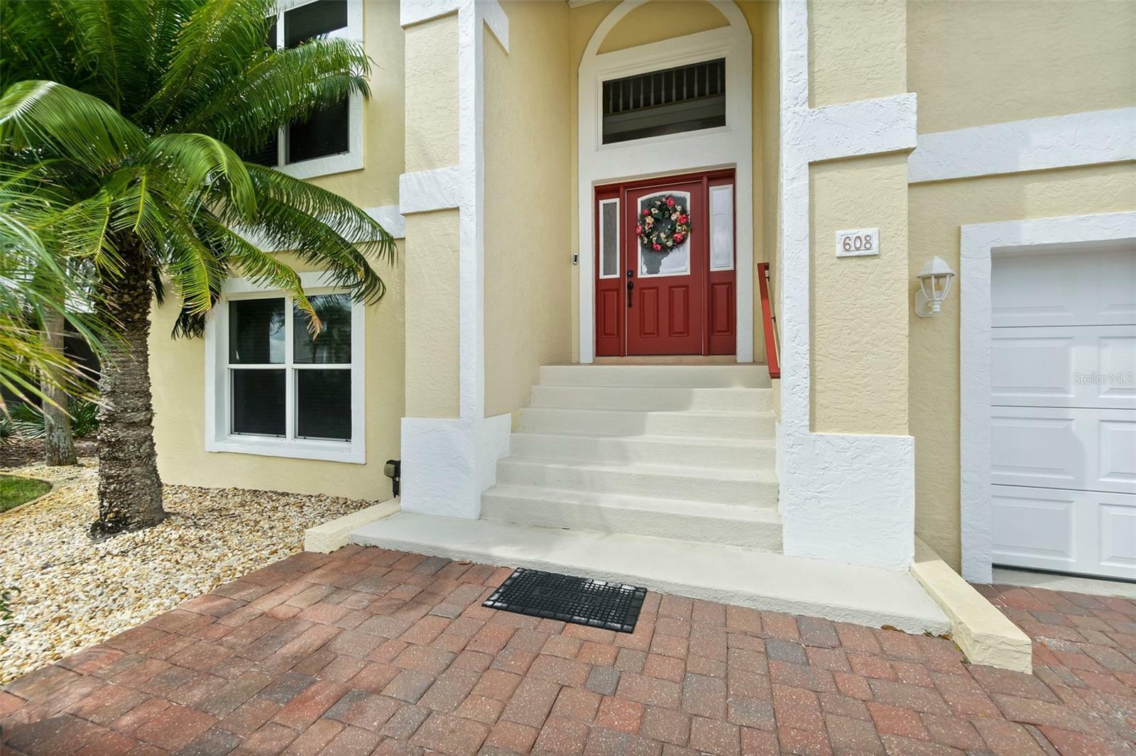 Property Photo:  608 Riverview Road  FL 32136 