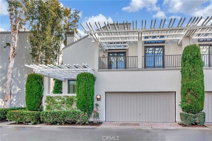 Property Photo:  7 Waterway 15  CA 92614
