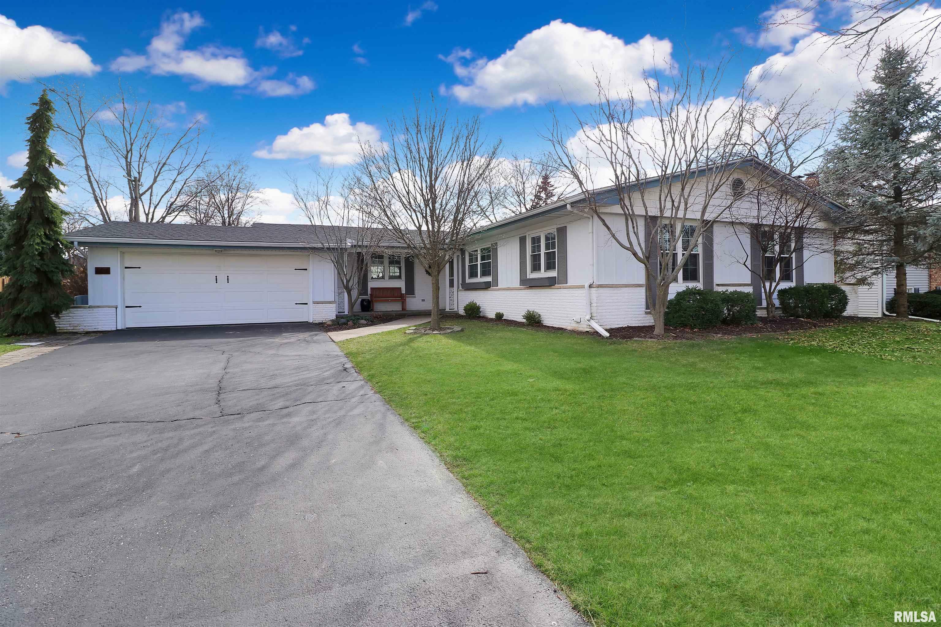 Property Photo:  604 W Clybourn Court  IL 61614 