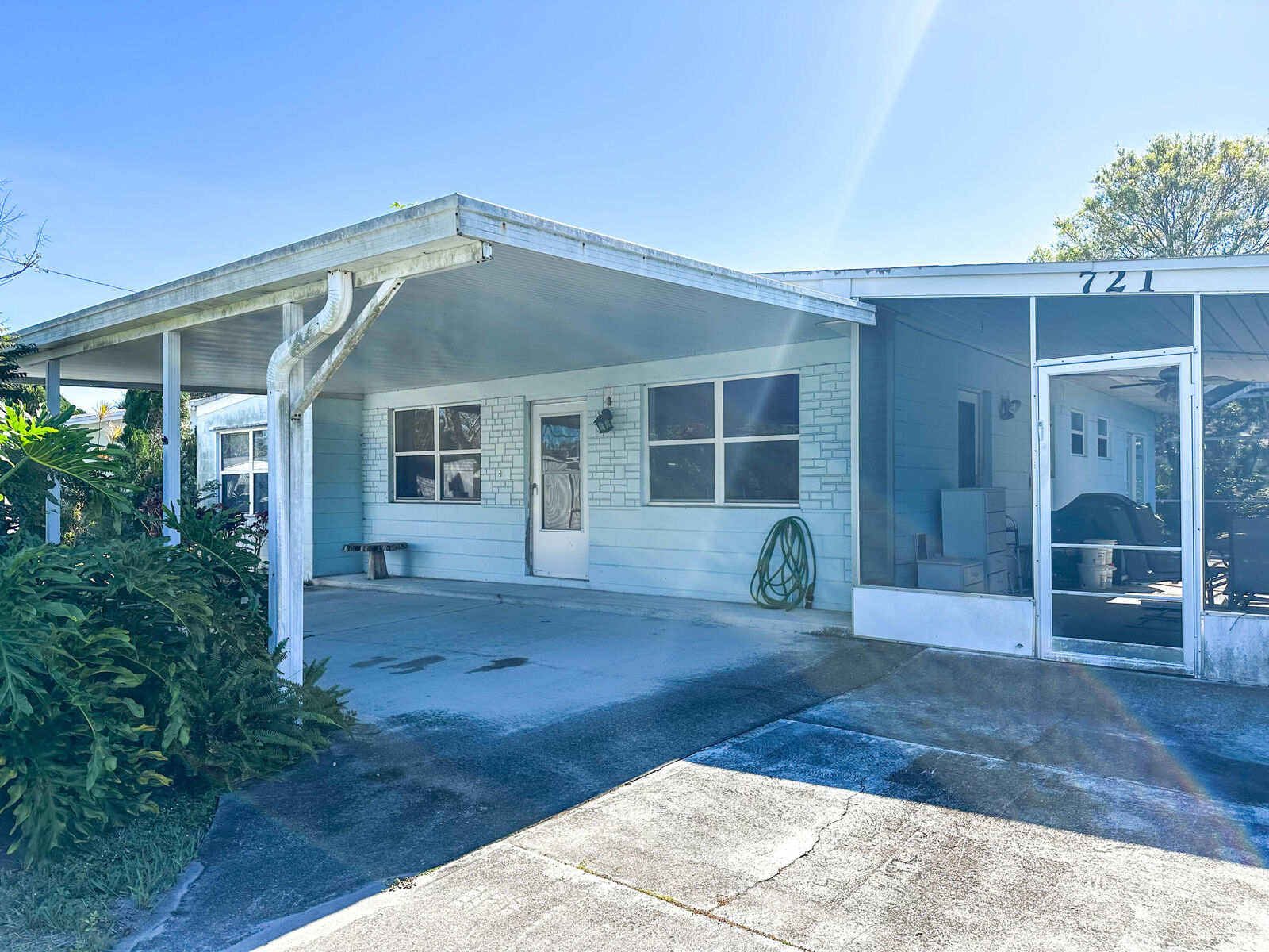 Property Photo: 721 Lund Circle FL 32901
