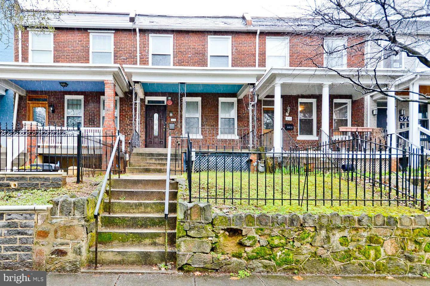 Property Photo: 316 17th Street SE DC 20003
