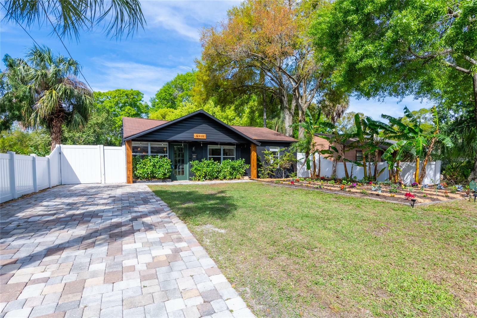 Property Photo:  5910 N Highland Avenue  FL 33604 