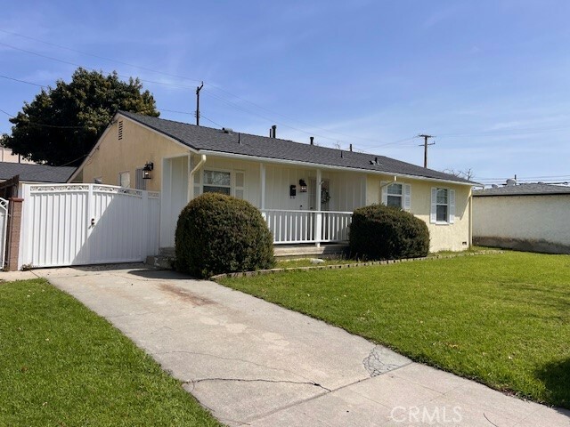 Property Photo:  13589 Starbuck Street  CA 90605 