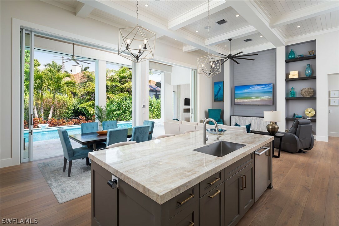 Property Photo: 401 Wedge Drive FL 34103