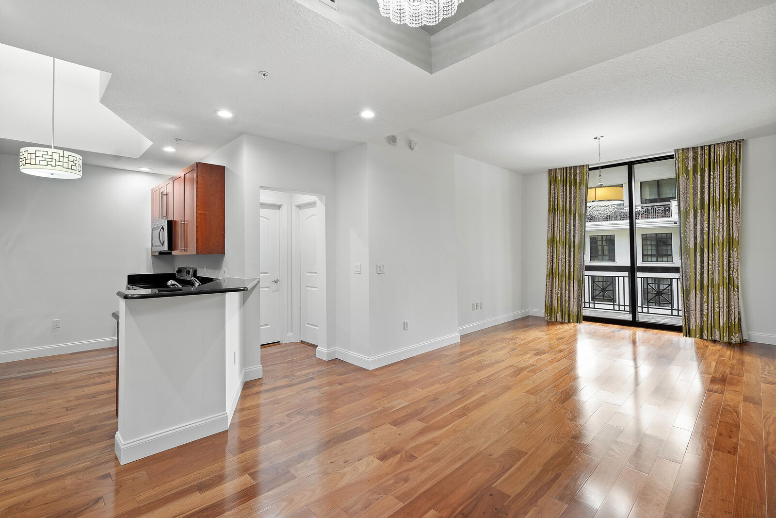 Property Photo: 701 S Olive Avenue 1513 FL 33401