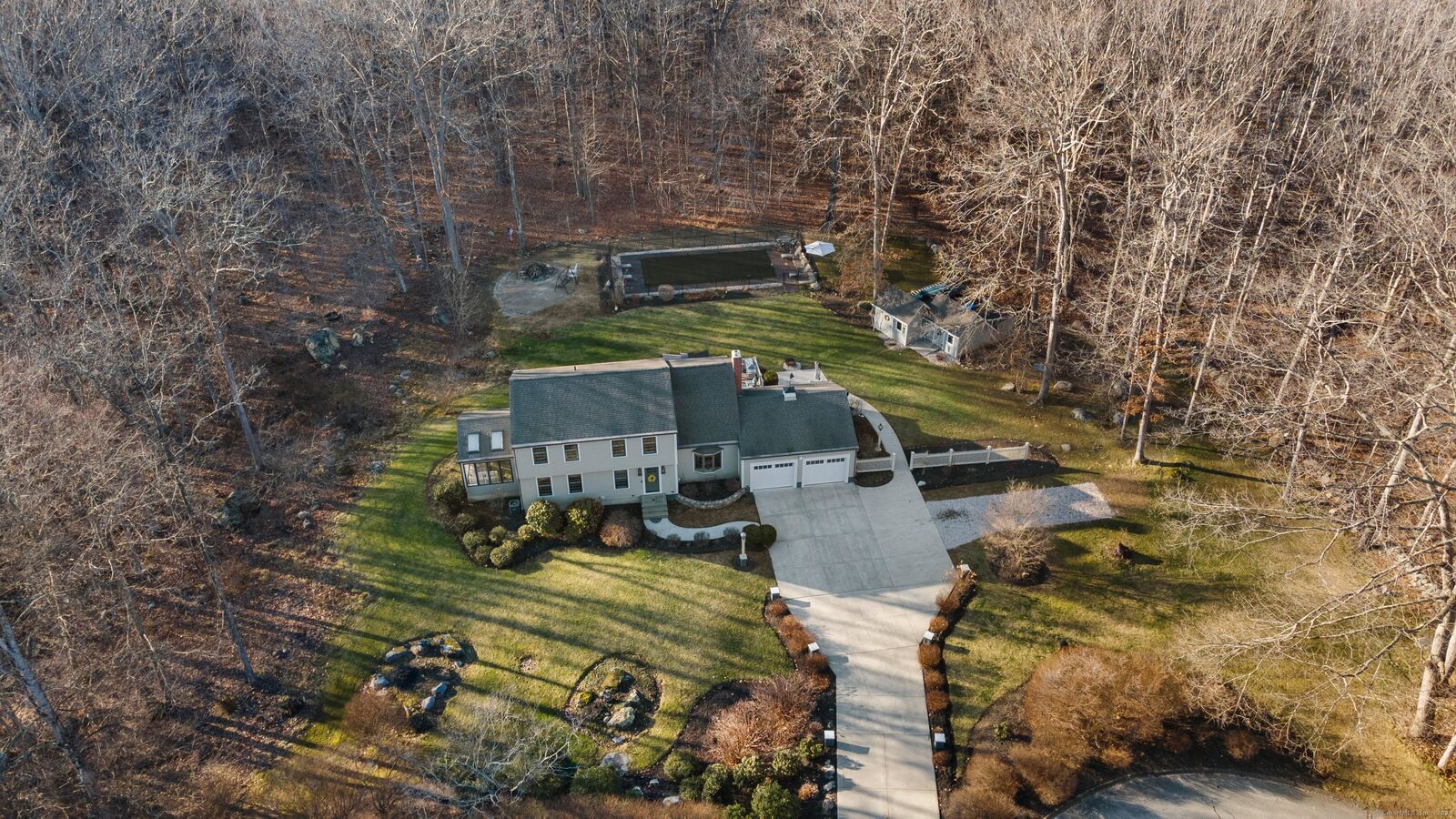 Property Photo: 29 Kenilworth Drive CT 06413