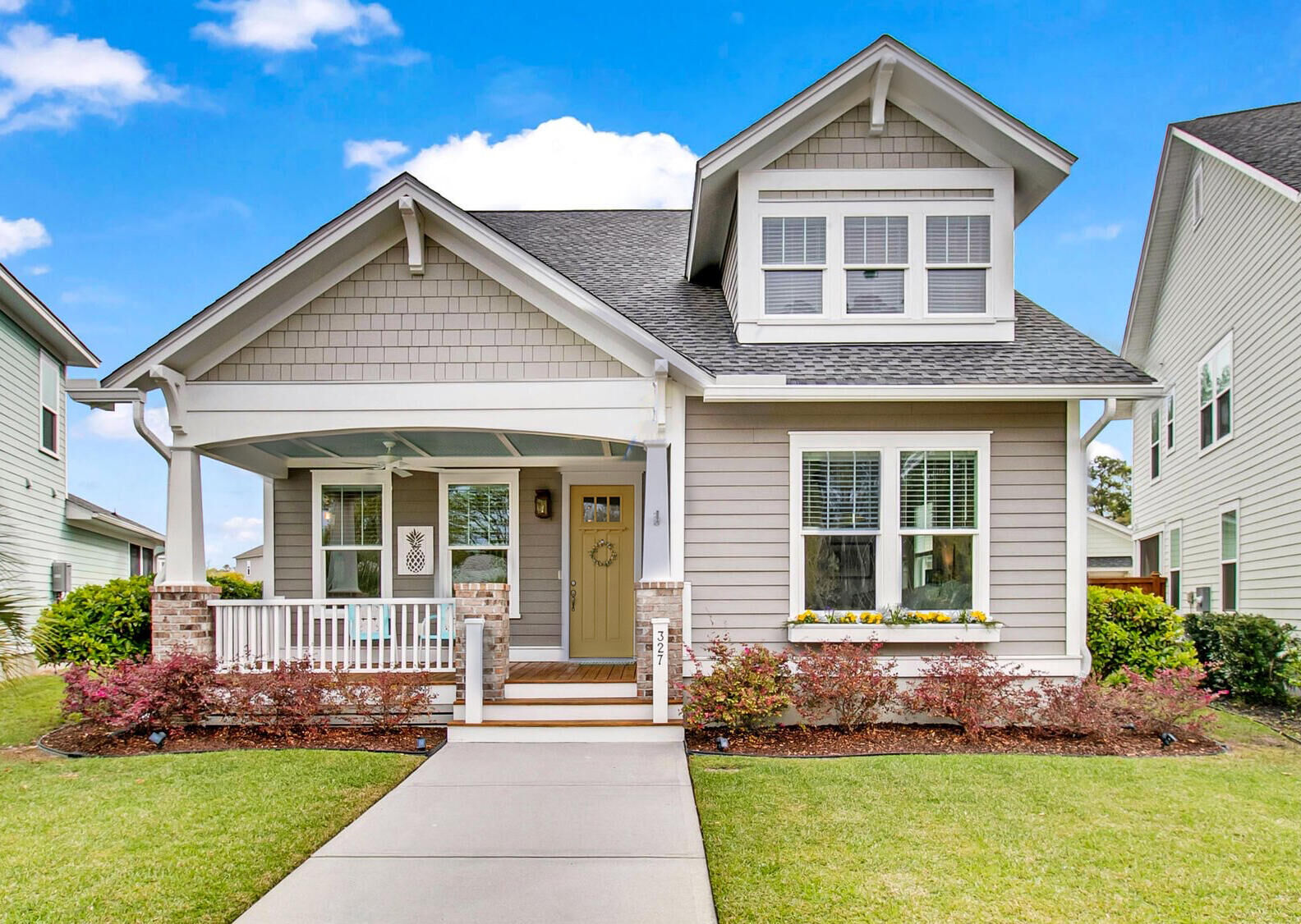 Property Photo:  327 Gnarly Oak Lane  SC 29485 