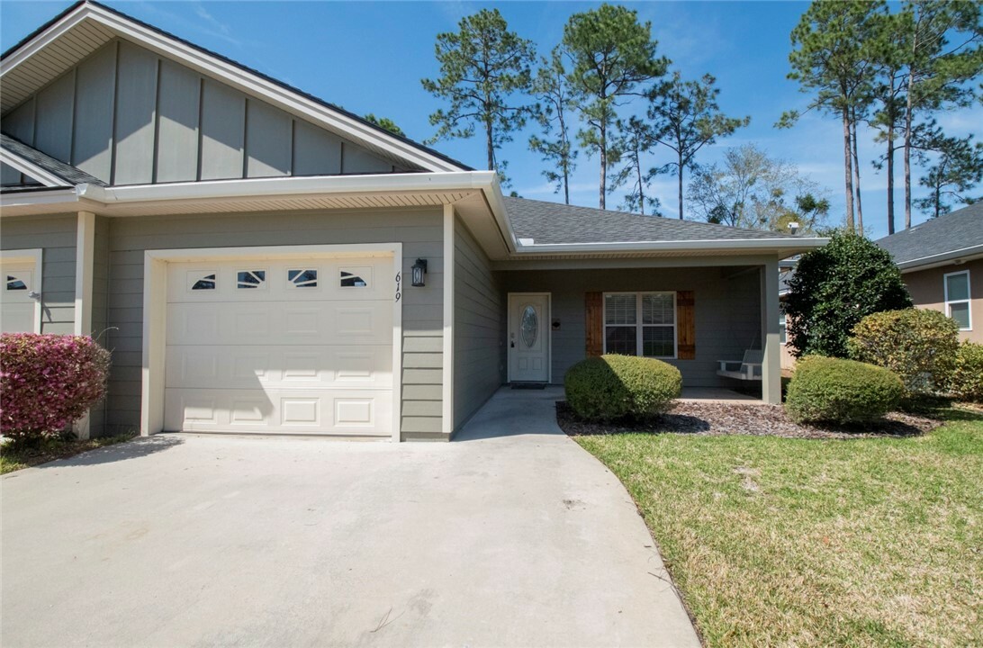 Property Photo:  619 Eagle Boulevard  GA 31548 