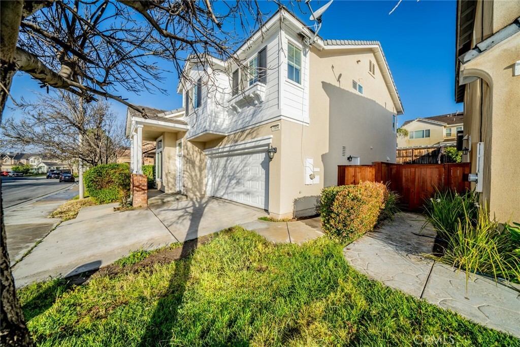 Property Photo:  3914 Bluff Street  CA 92571 