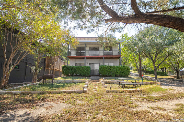 Property Photo: 1021 Hillcrest Forest TX 78133