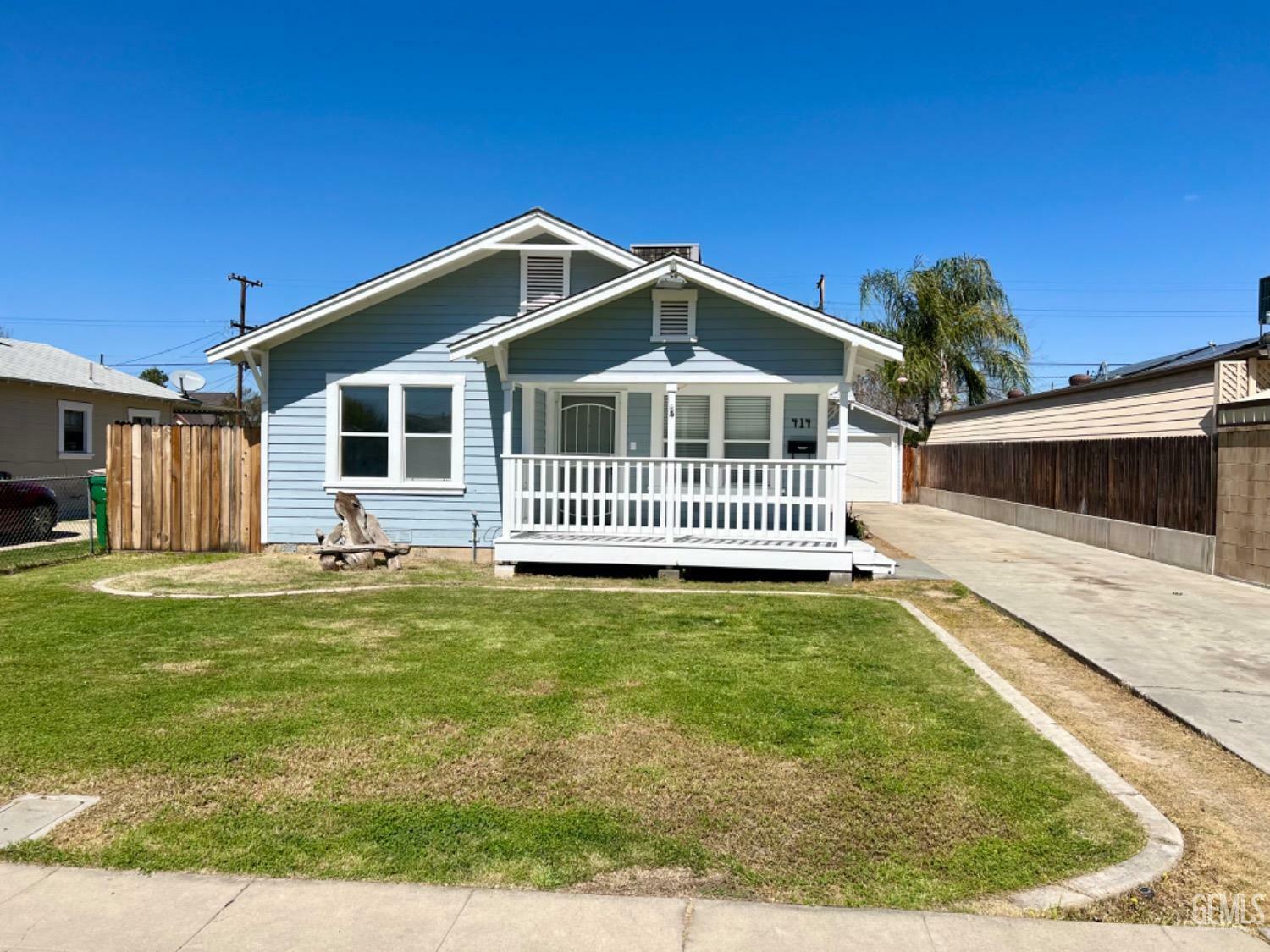 Property Photo:  414 Arvin Street  CA 93308 