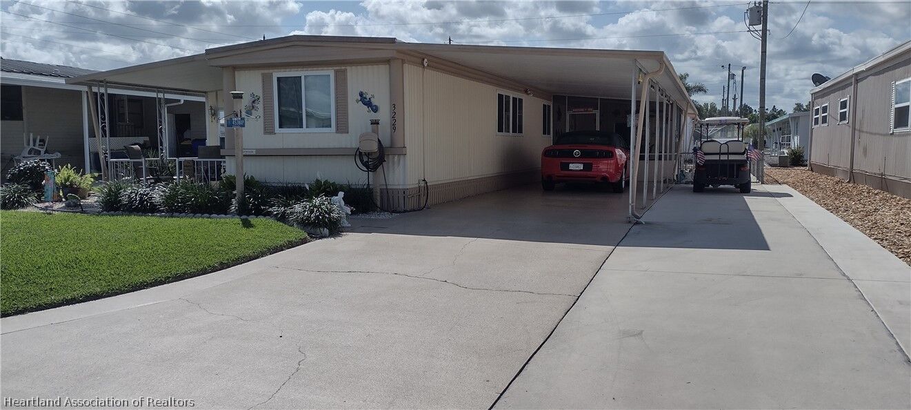 Property Photo: 3229 Paradise Path FL 33870