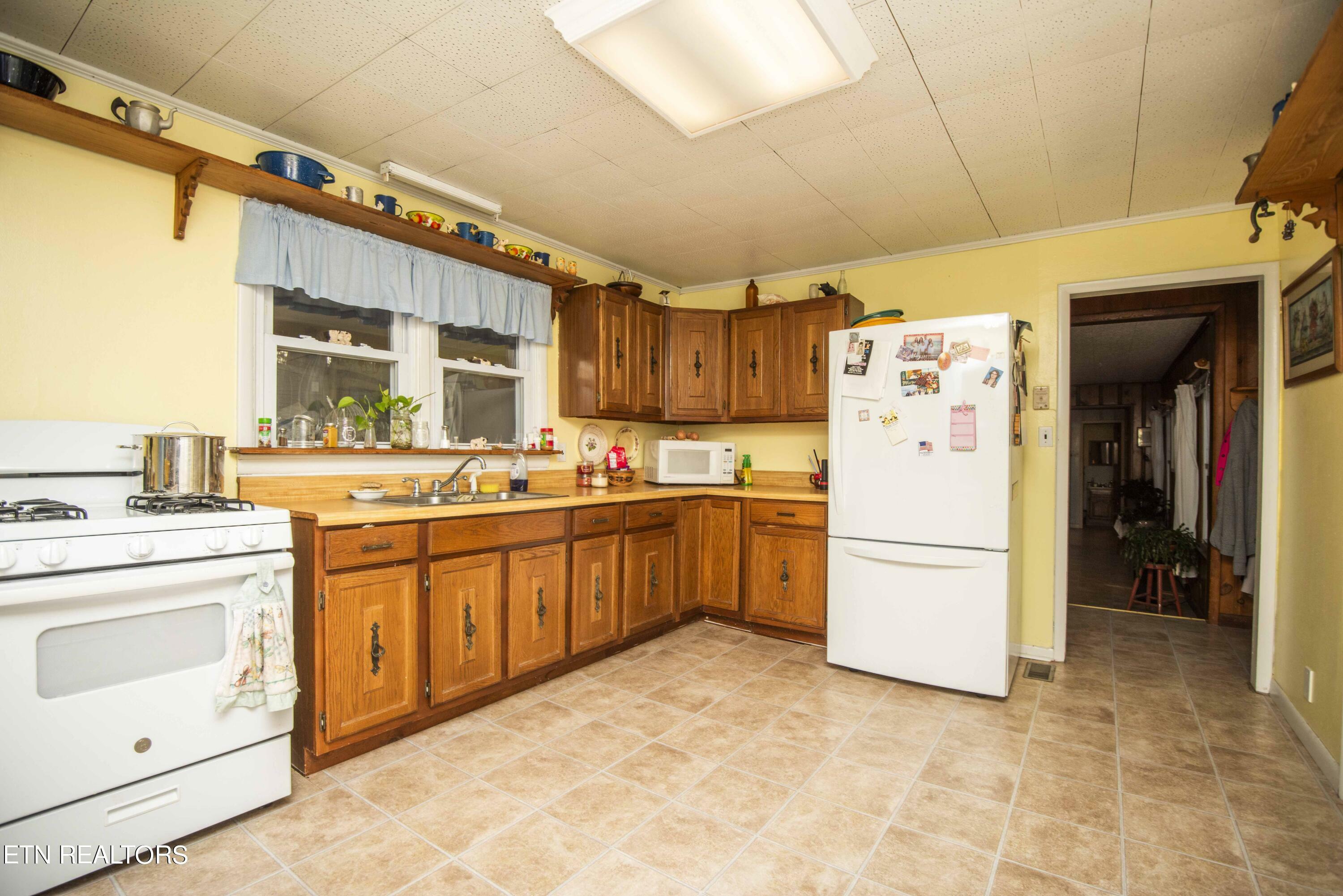 Property Photo:  742 Peters Rd  TN 37854 