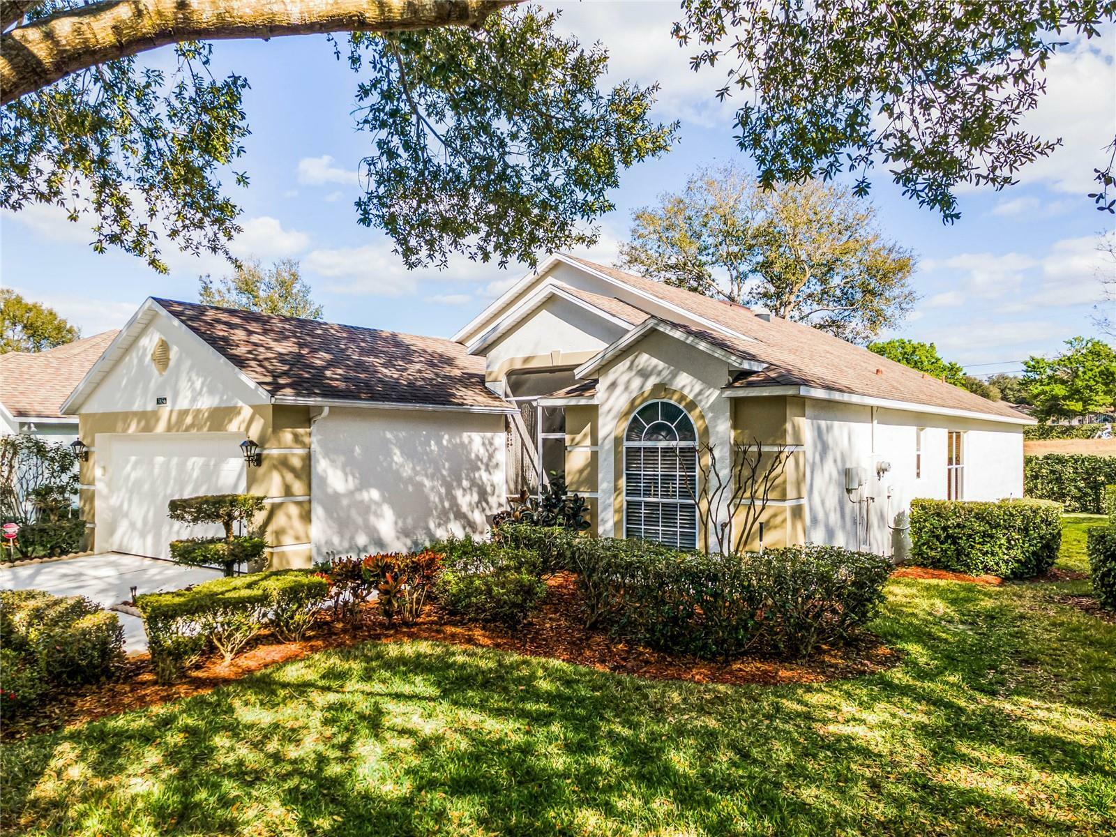 Property Photo:  3856 Eversholt Street  FL 34711 