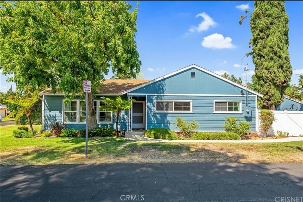 Property Photo:  7002 Forbes Avenue  CA 91406 