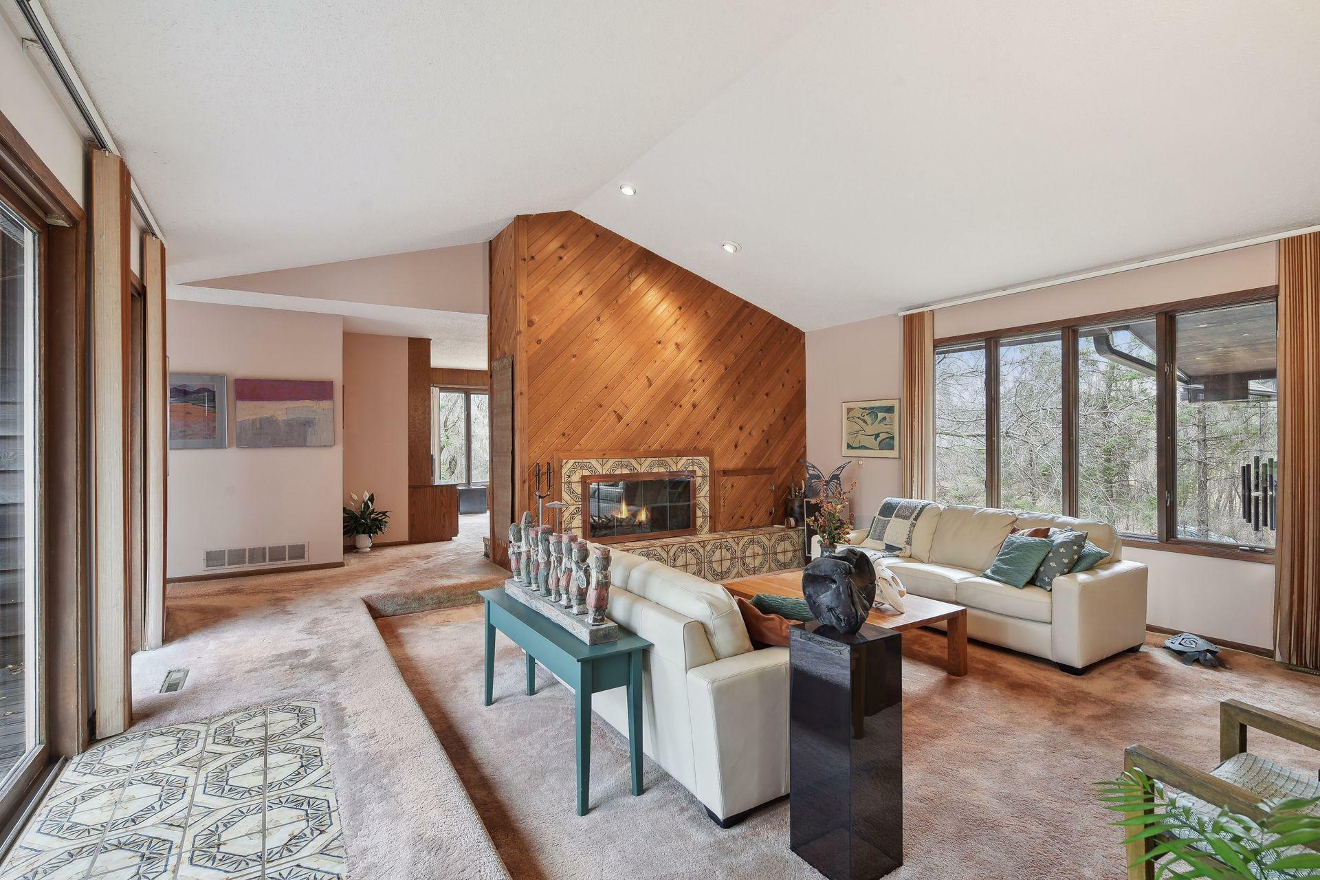 Property Photo:  1460 Tanglewood Road  MN 55356 