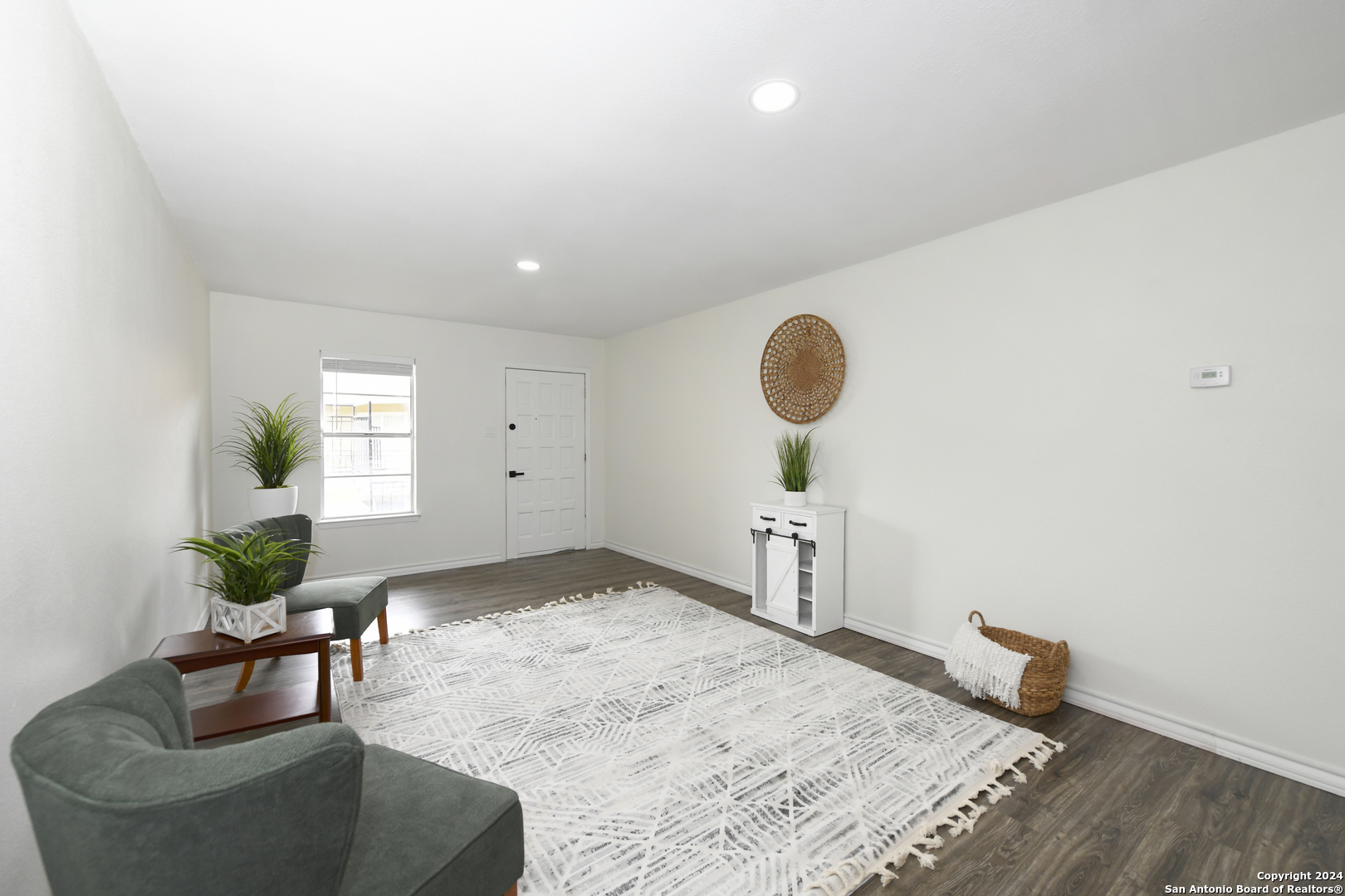 Property Photo: 911 Vance Jackson Dr 212 TX 78201