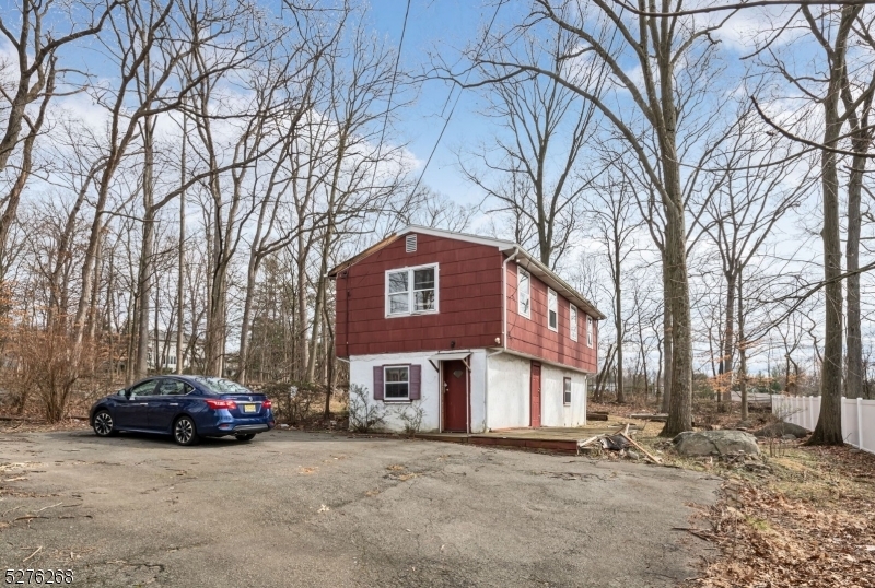 Property Photo:  198 Ratzer Rd  NJ 07470 