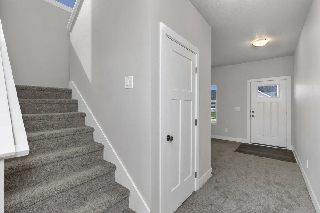 Property Photo: 5714 Allerton Drive IA 50014