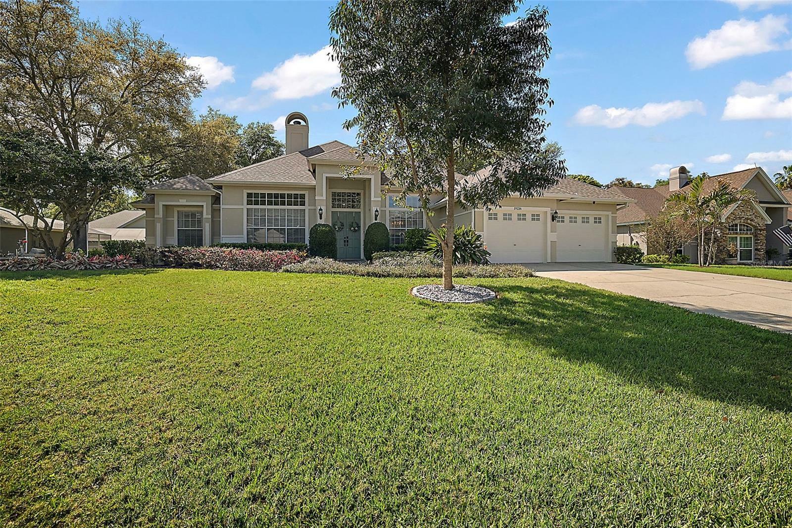 Property Photo:  19226 Park Place Boulevard  FL 32736 