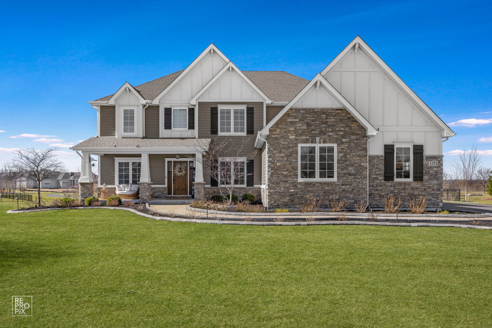 Property Photo: 1134 Redbud Lane IL 60554