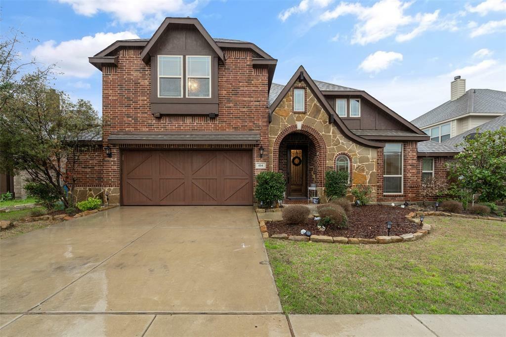 Property Photo:  404 Sagebrush Drive  TX 76008 