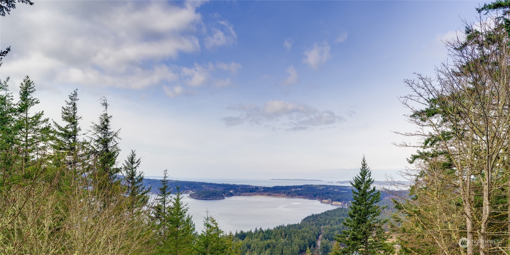 Property Photo:  250 Switchback Road  WA 98245 